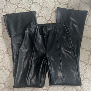 Abercrombie pants never worn